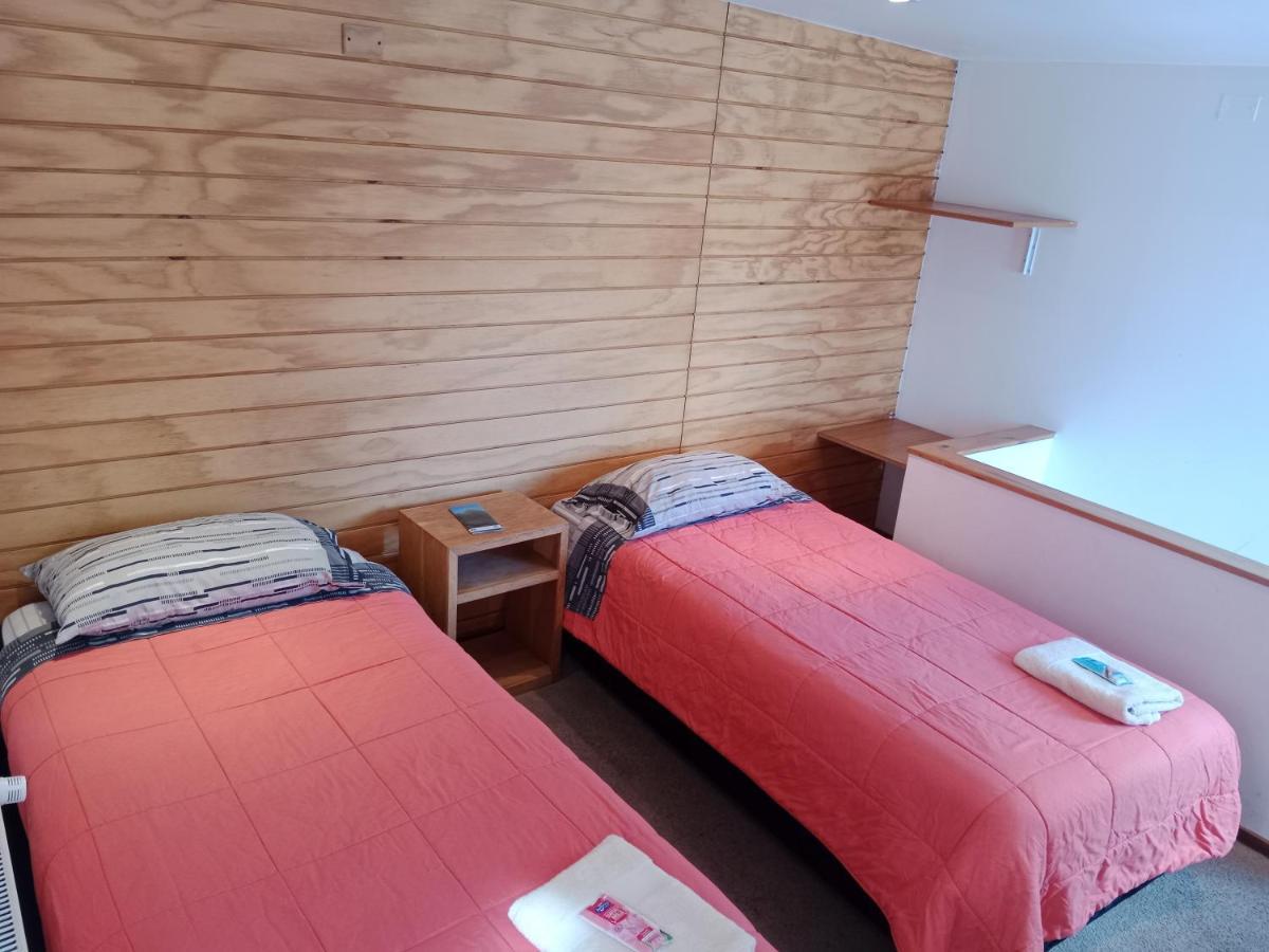 Almer Hostal Punta Arenas Exterior photo