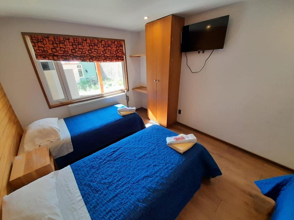 Almer Hostal Punta Arenas Exterior photo