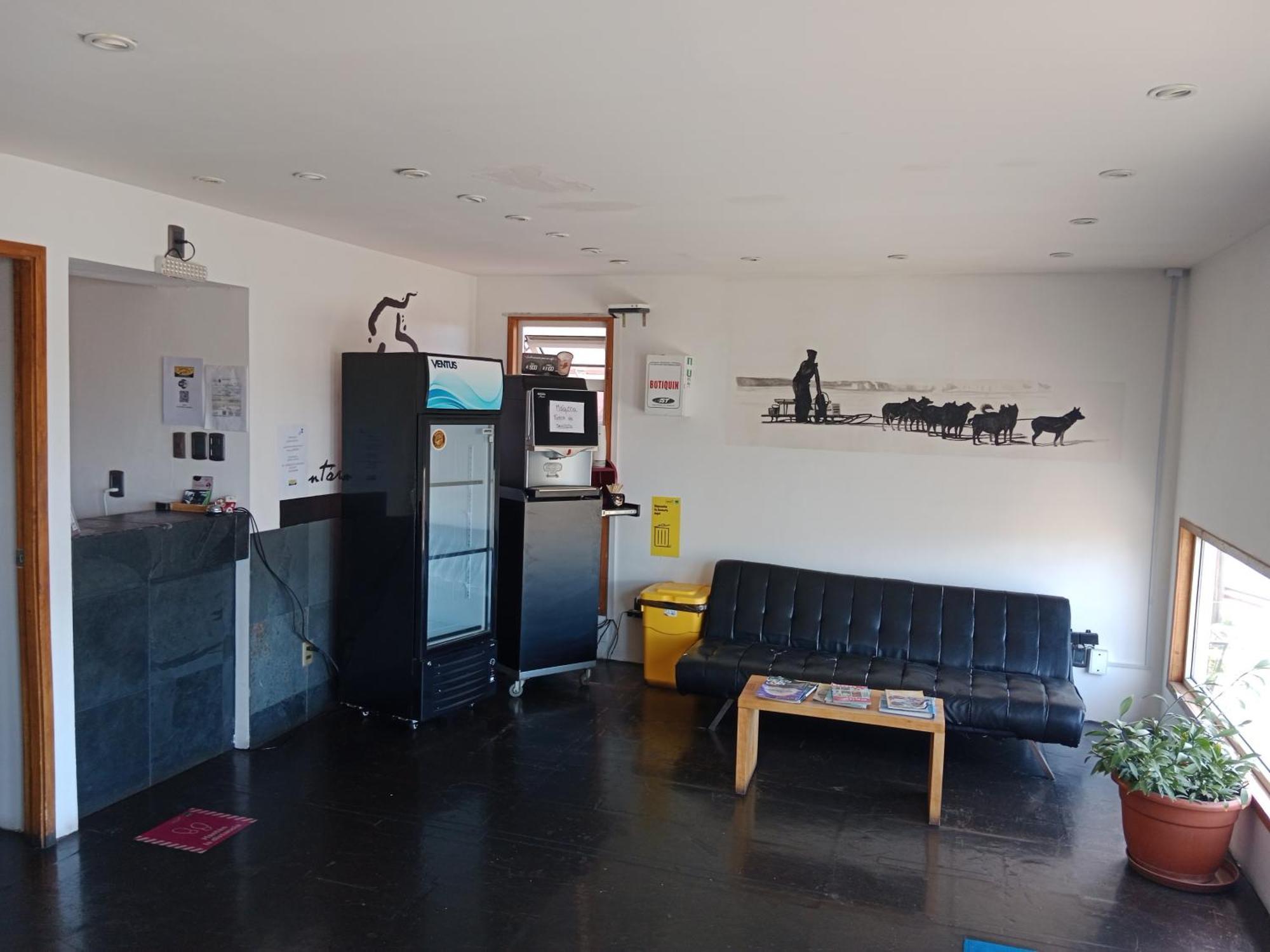 Almer Hostal Punta Arenas Exterior photo