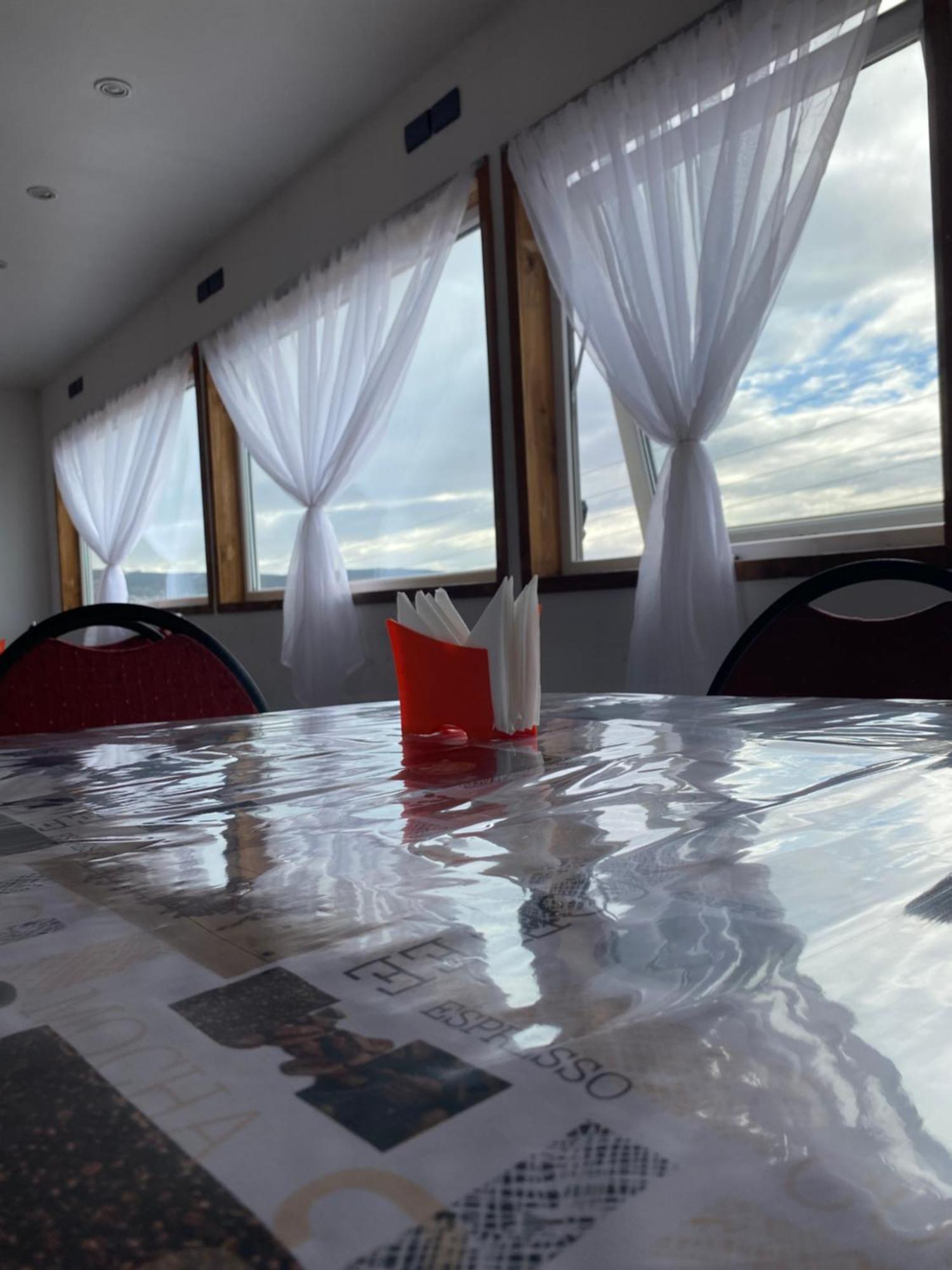 Almer Hostal Punta Arenas Exterior photo